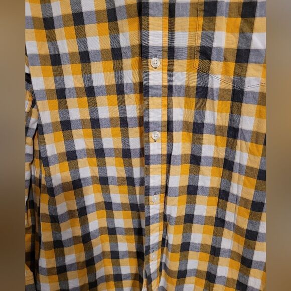 Old Navy men's long sleeve button up shirt - Picture 3 of 5